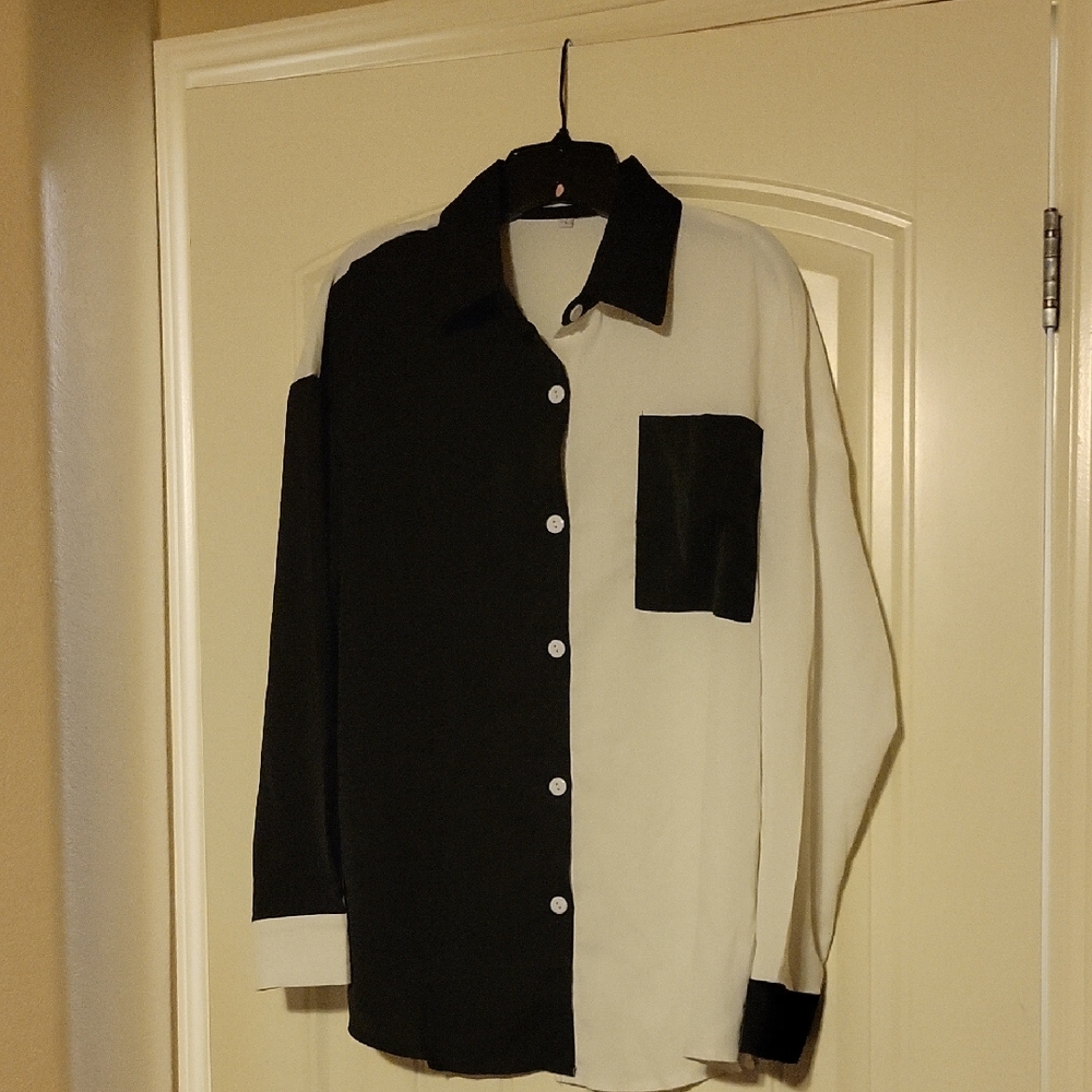 Black and White Button-Up Shirt. Size Large